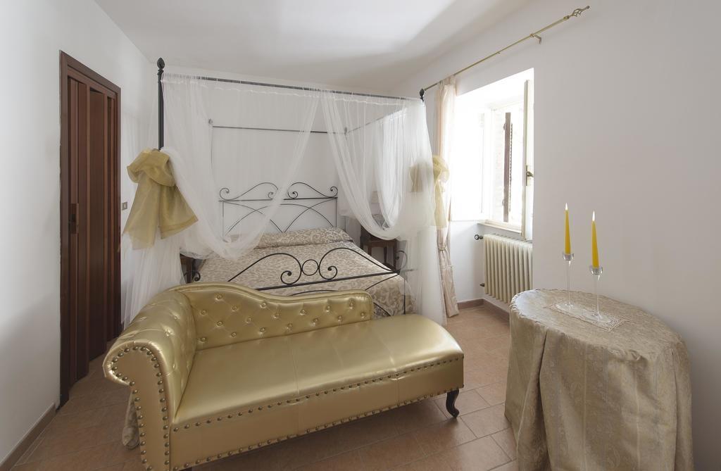 Residenza Di Via Piccardi Bed & Breakfast Gubbio Room photo